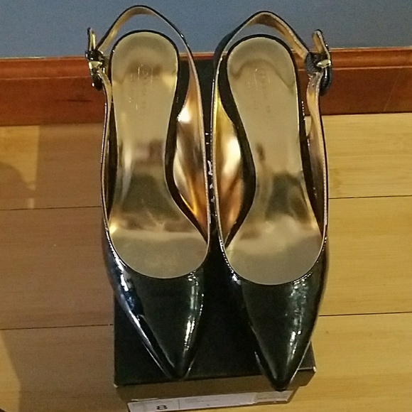 Shoes - Picture 4 of 5